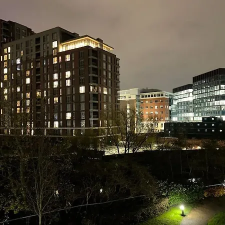 Apartment Deluxe Riverside Centre Sleeps 4 Leeds (West Yorkshire)