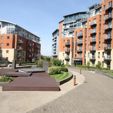Apartment Deluxe Riverside Centre Sleeps 4